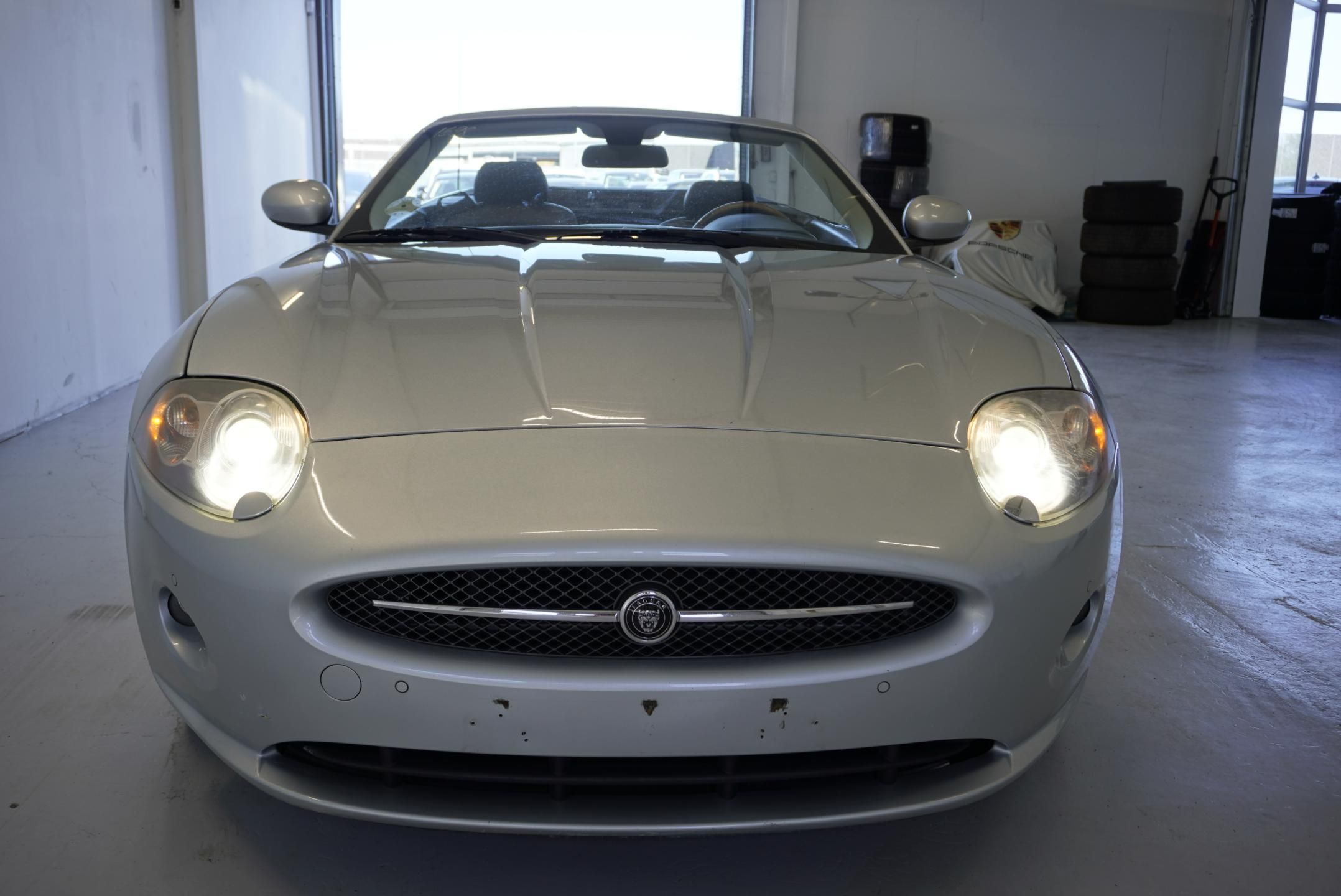 Jaguar XK, 4.2 V8 kabrio - fotka 2