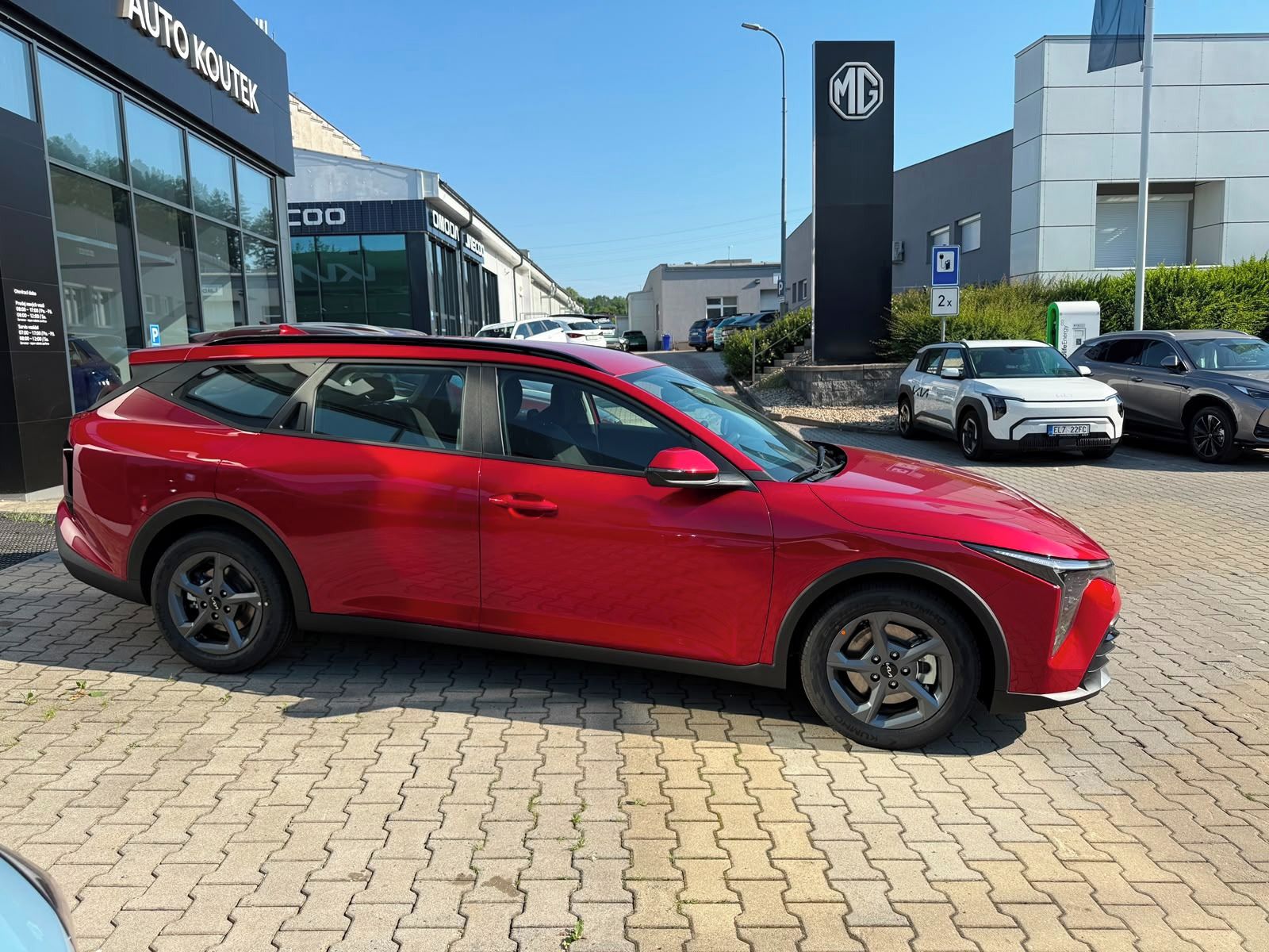 Kia K4, SW 1,0 T-GDI SPIN SKLADEM - fotka 4