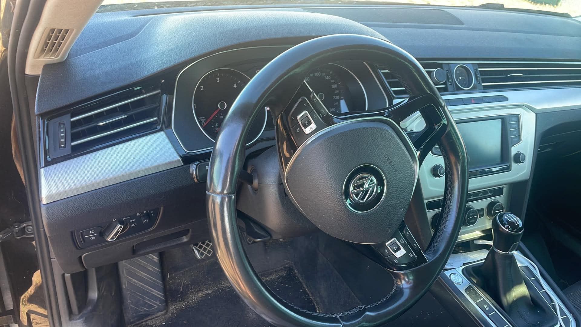 Volkswagen Passat, WV Passat variant TDi 110kw - fotka 5