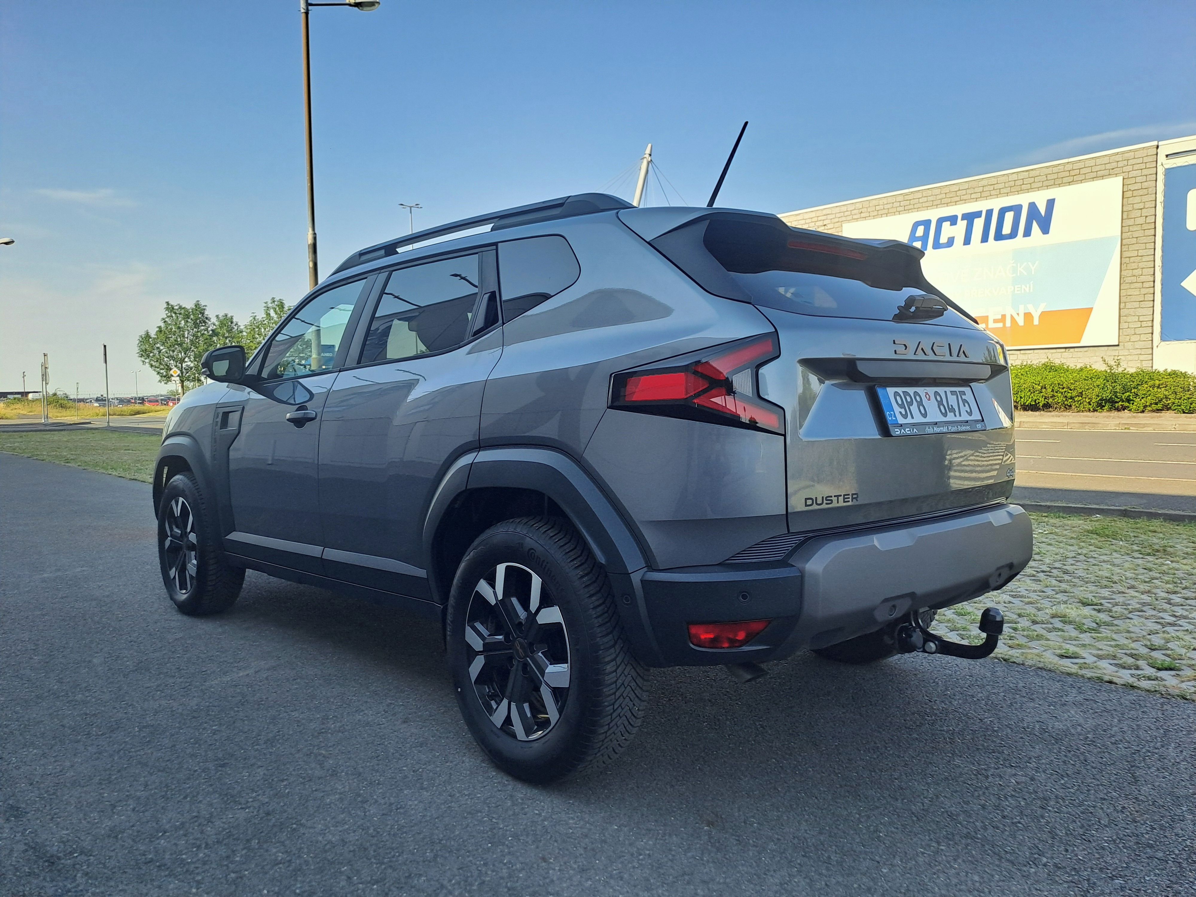 Dacia Duster, 1.2TCE HYBRID 4x4 STAV NOVÉHO! - fotka 6