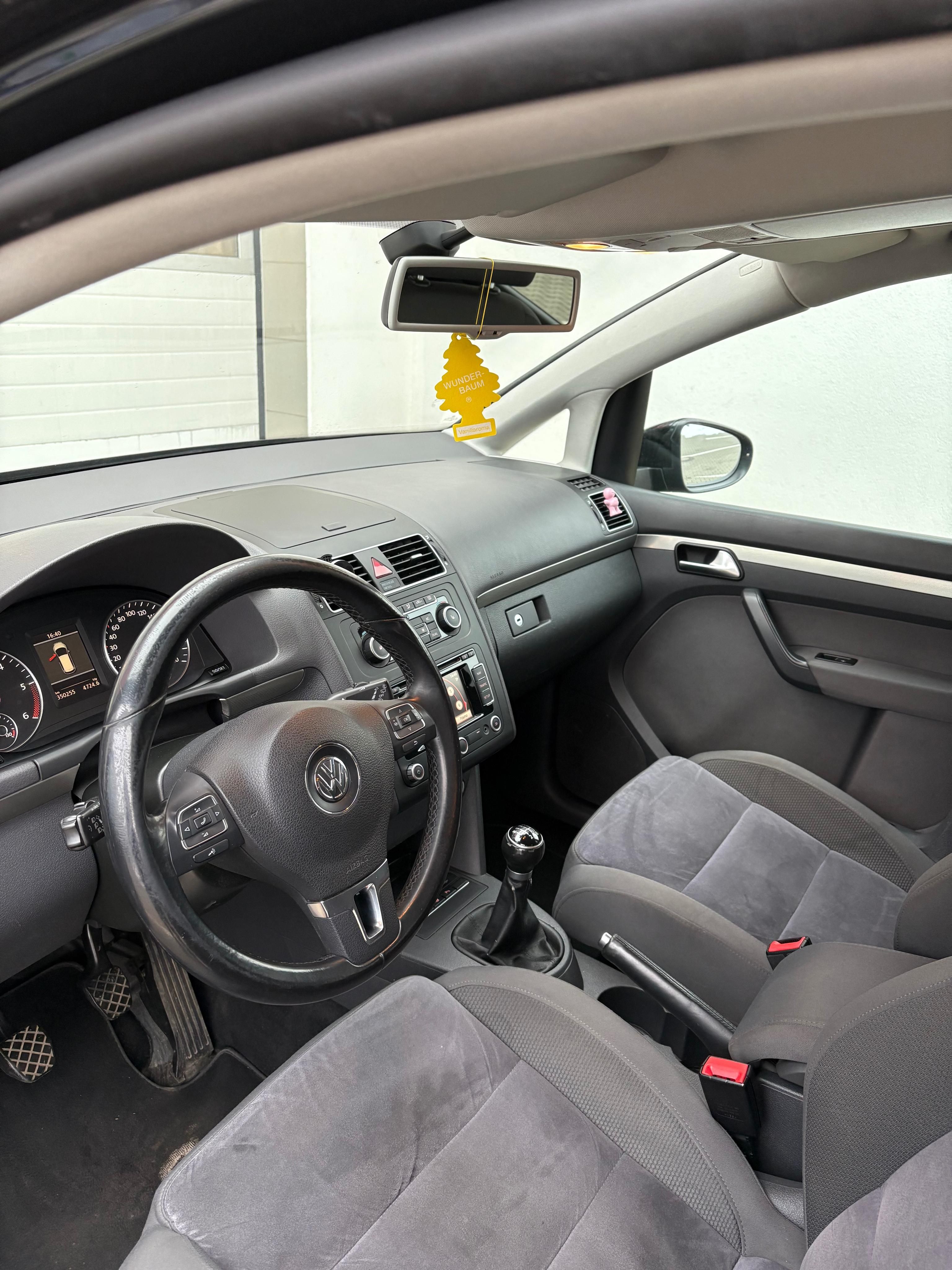 Volkswagen Touran, 2.0 TDI 103 KW - fotka 5