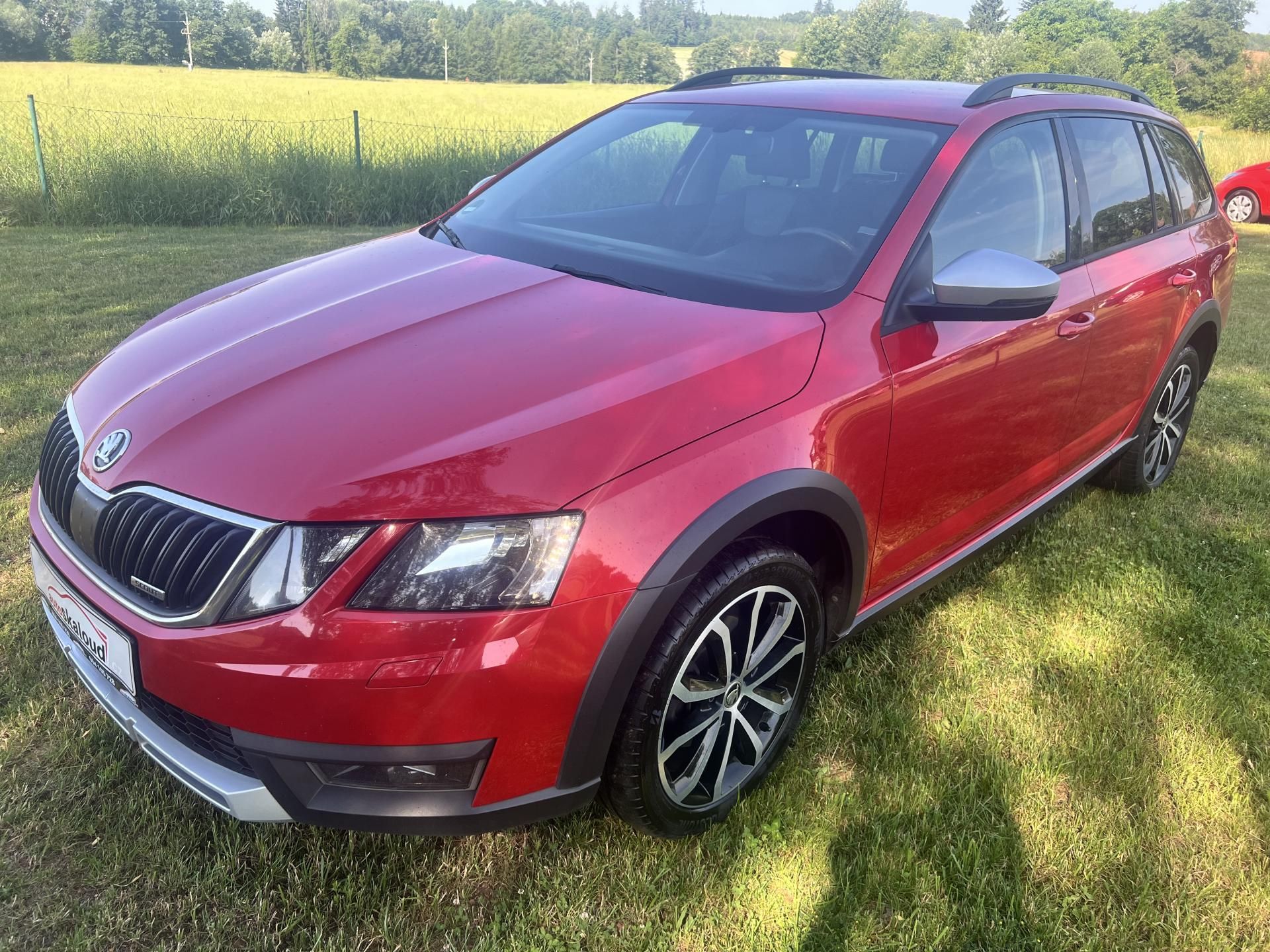 Škoda Octavia, 2.0TDI 110KW,SCOUT,4x4,DSG,KůŽ - fotka 3