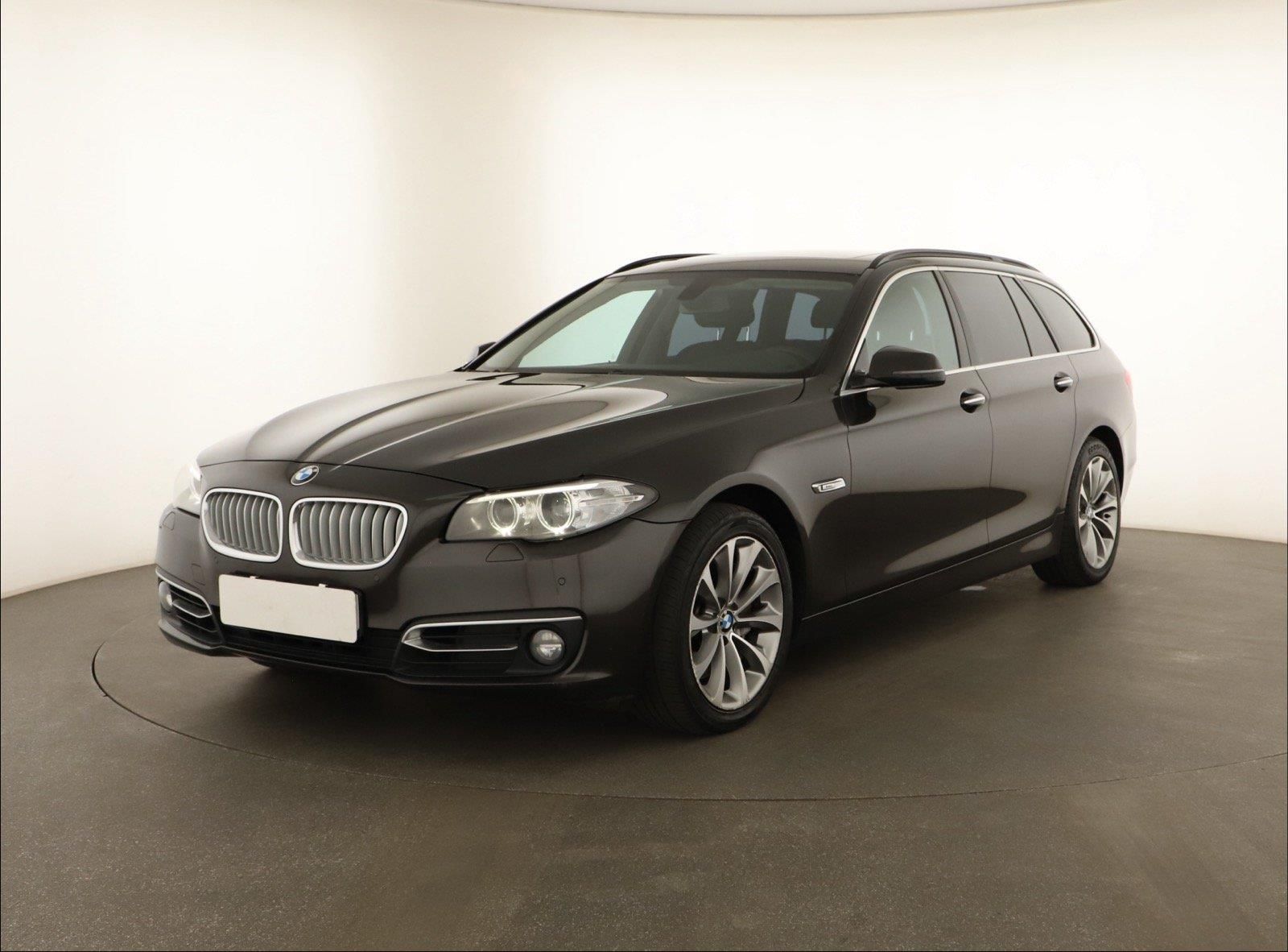 BMW Řada 5, 535d xDrive, 4X4, Automat - fotka 2
