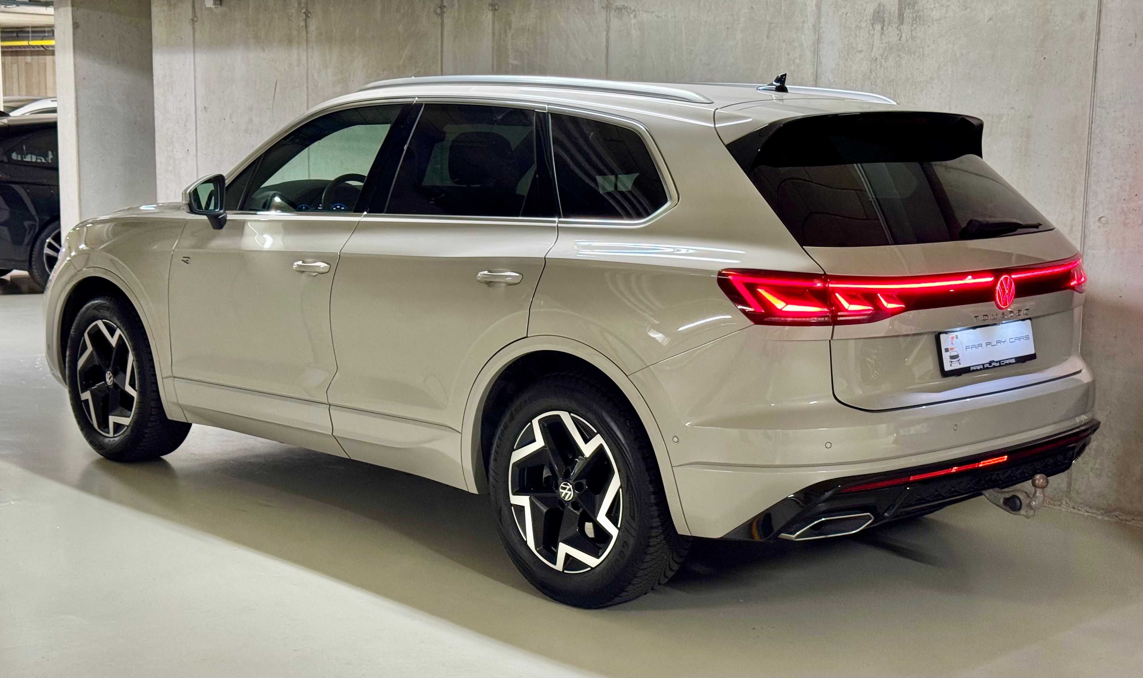 Volkswagen Touareg, R-line/tazne/vzduch/matrix/HUD - fotka 5