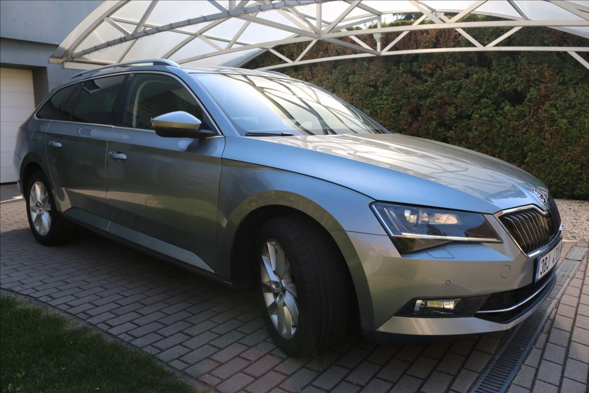 Škoda Superb, 2,0 TDi, DSG , 4x4 - fotka 3