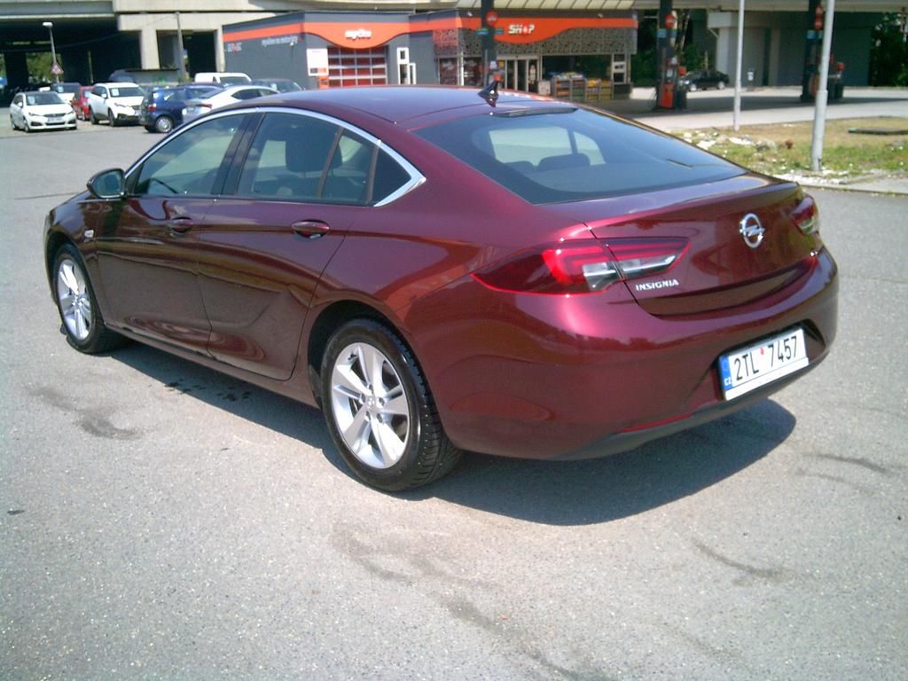 Opel Insignia, 2.0 CDTi 125 kW  KOUPENO ČR - fotka 3