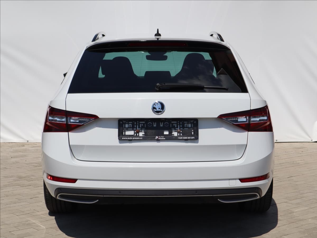 Škoda Superb, 2,0 TDI SportLine Kamera ACC - fotka 5