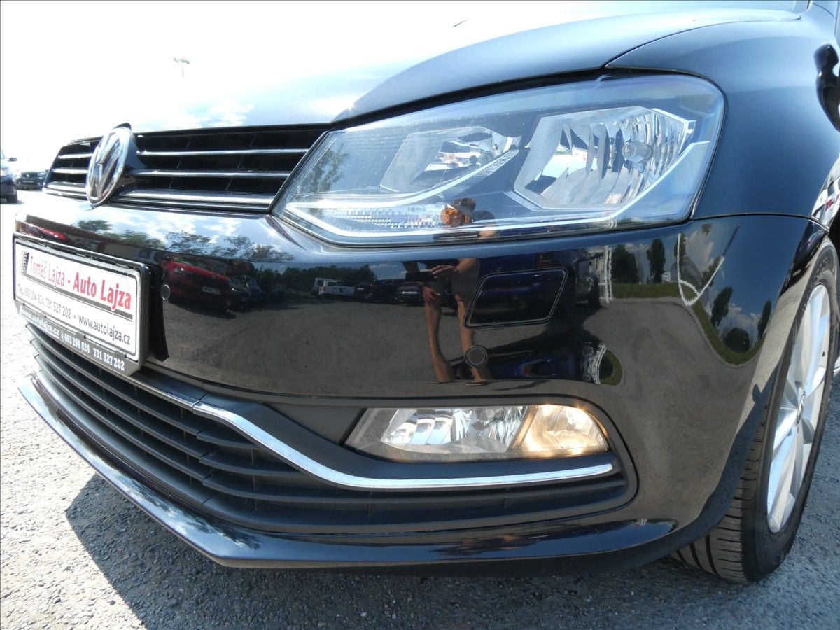 Volkswagen Polo, 1,2 TSi 66kW serviska, 2x kola - fotka 4