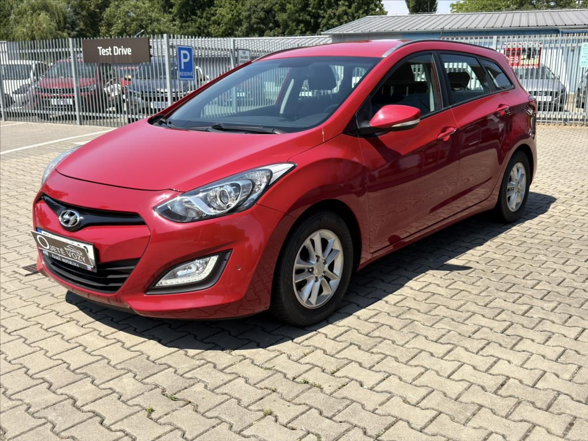 Hyundai i30, 1,6   WG Trikolor - fotka 4