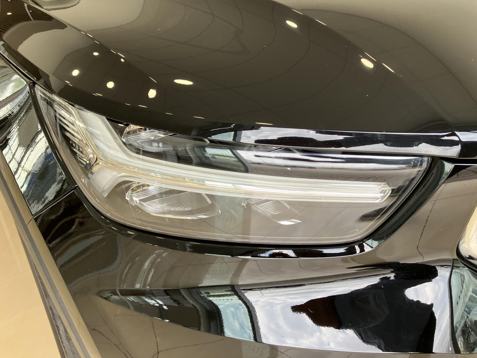 Volvo XC40, T3 FWD Kinetic AT8 - fotka 4