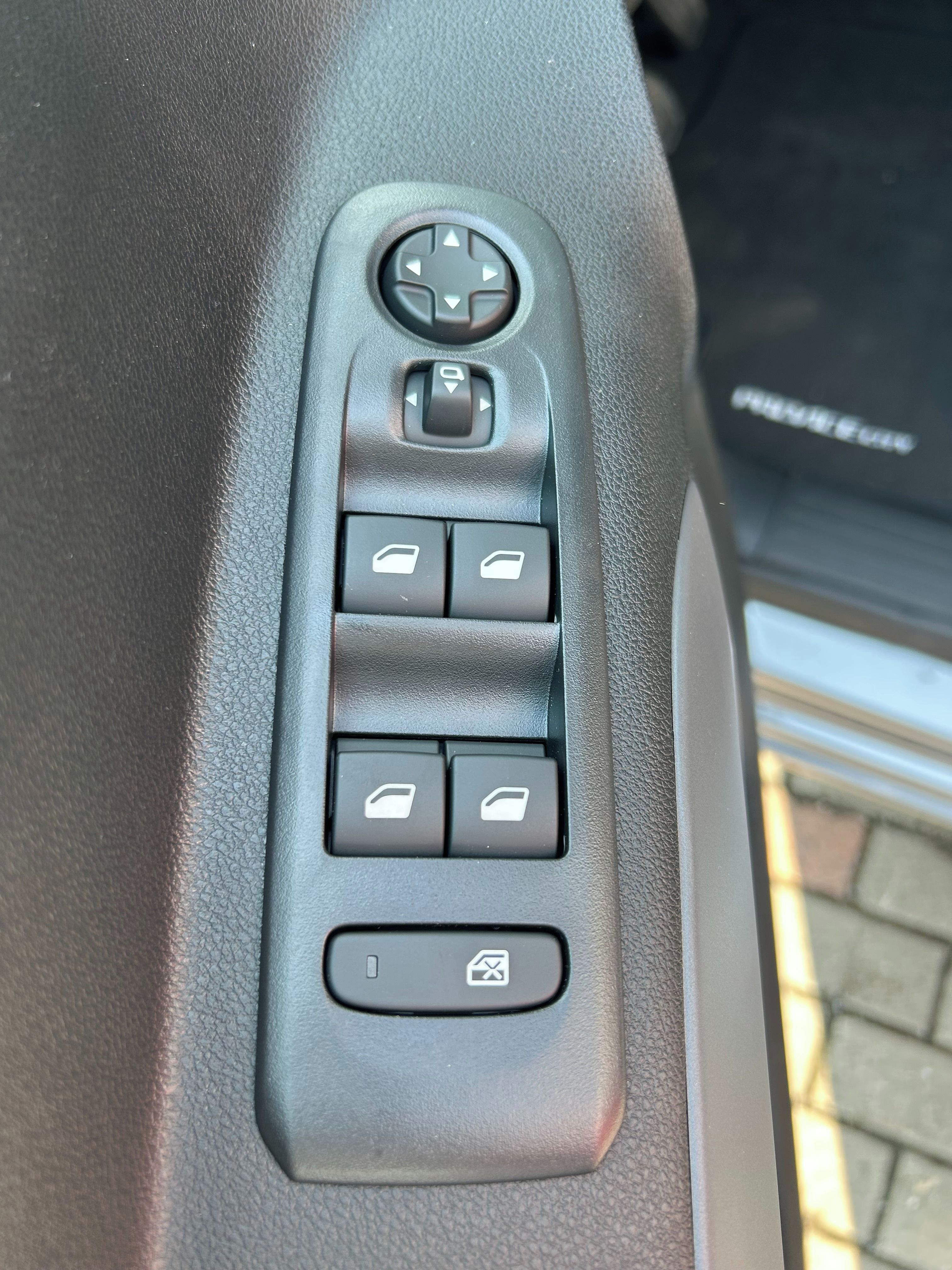 Toyota Proace City Verso, Long 1,2i 110PS Family 7Míst - fotka 5