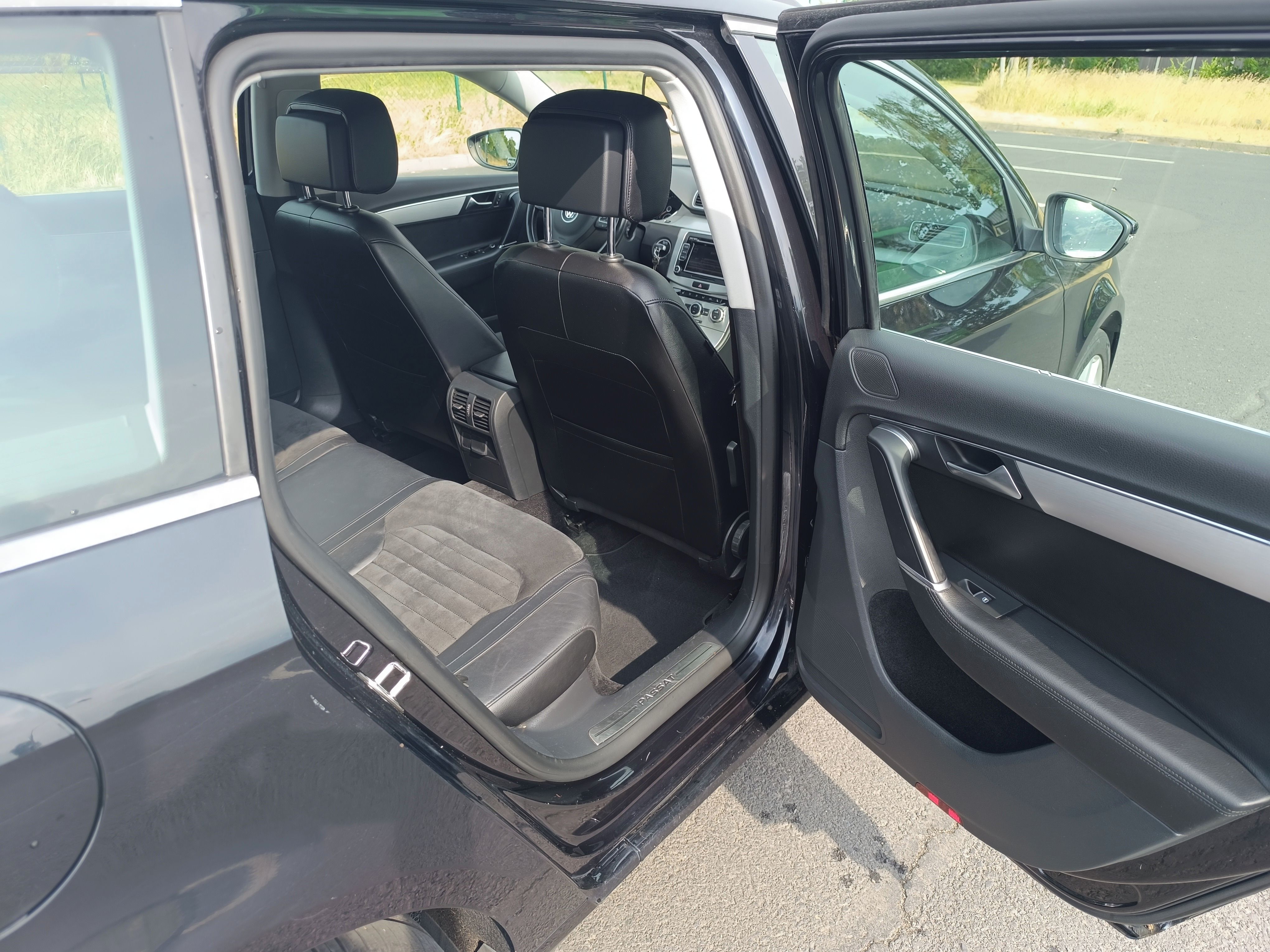 Volkswagen Passat Variant, 2.0 TD DSG 4x4 Highline - fotka 6