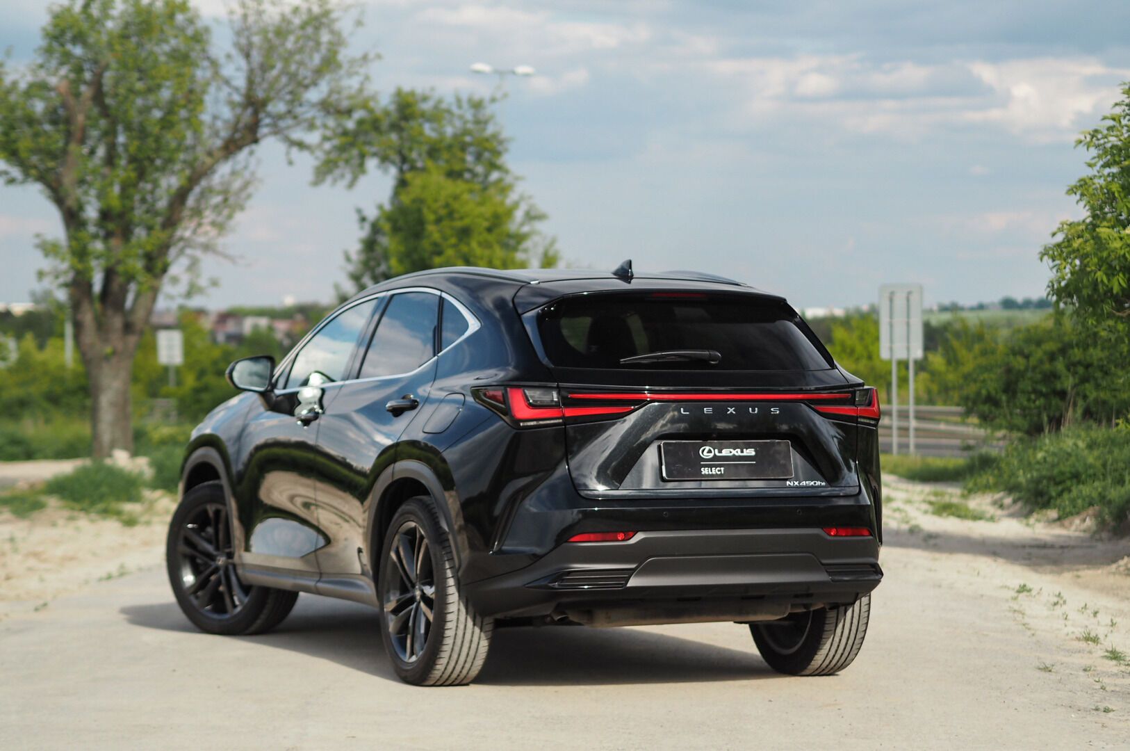 Lexus NX 450h+, 450H+ 2,5 PHEV PRESTIGE - fotka 6
