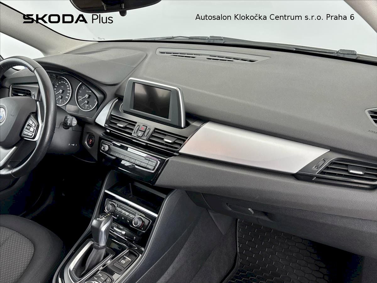 BMW Řada 2, 218i100 kW Active Tourer 6AT - fotka 6