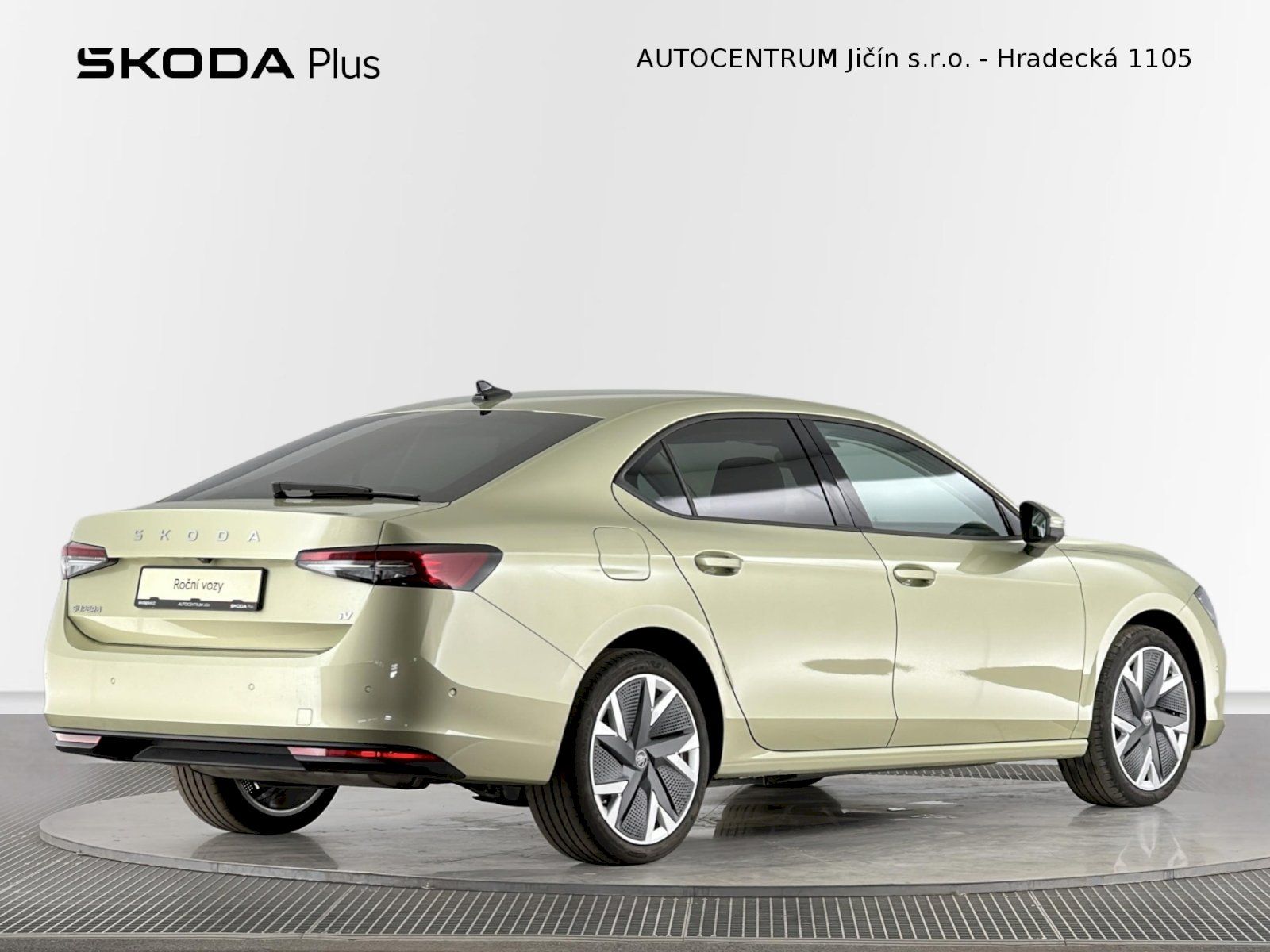 Škoda Superb, iV DSG 1.5TSI 150kW Selection - fotka 2