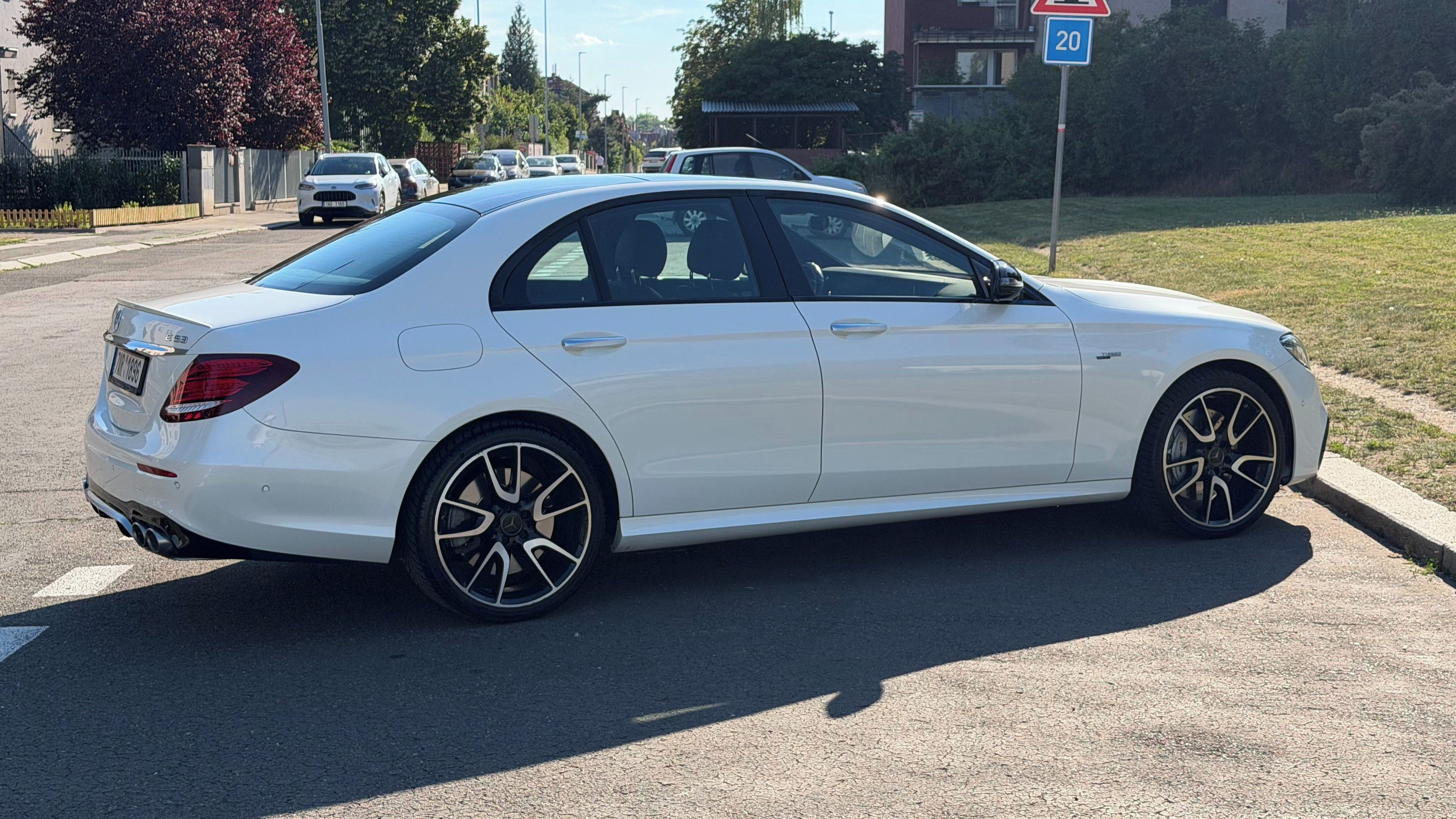 Mercedes-Benz Třídy E, Mercedes-Benz AMG E53 4MATIC - fotka 4