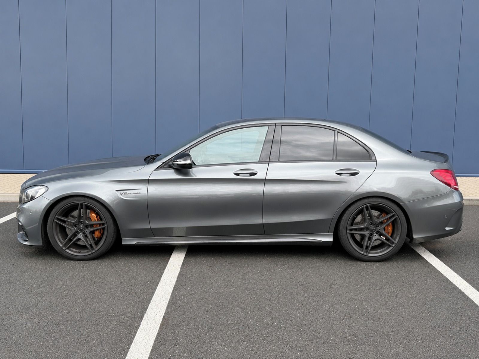 Mercedes-Benz Třídy C, amg 63 - fotka 2
