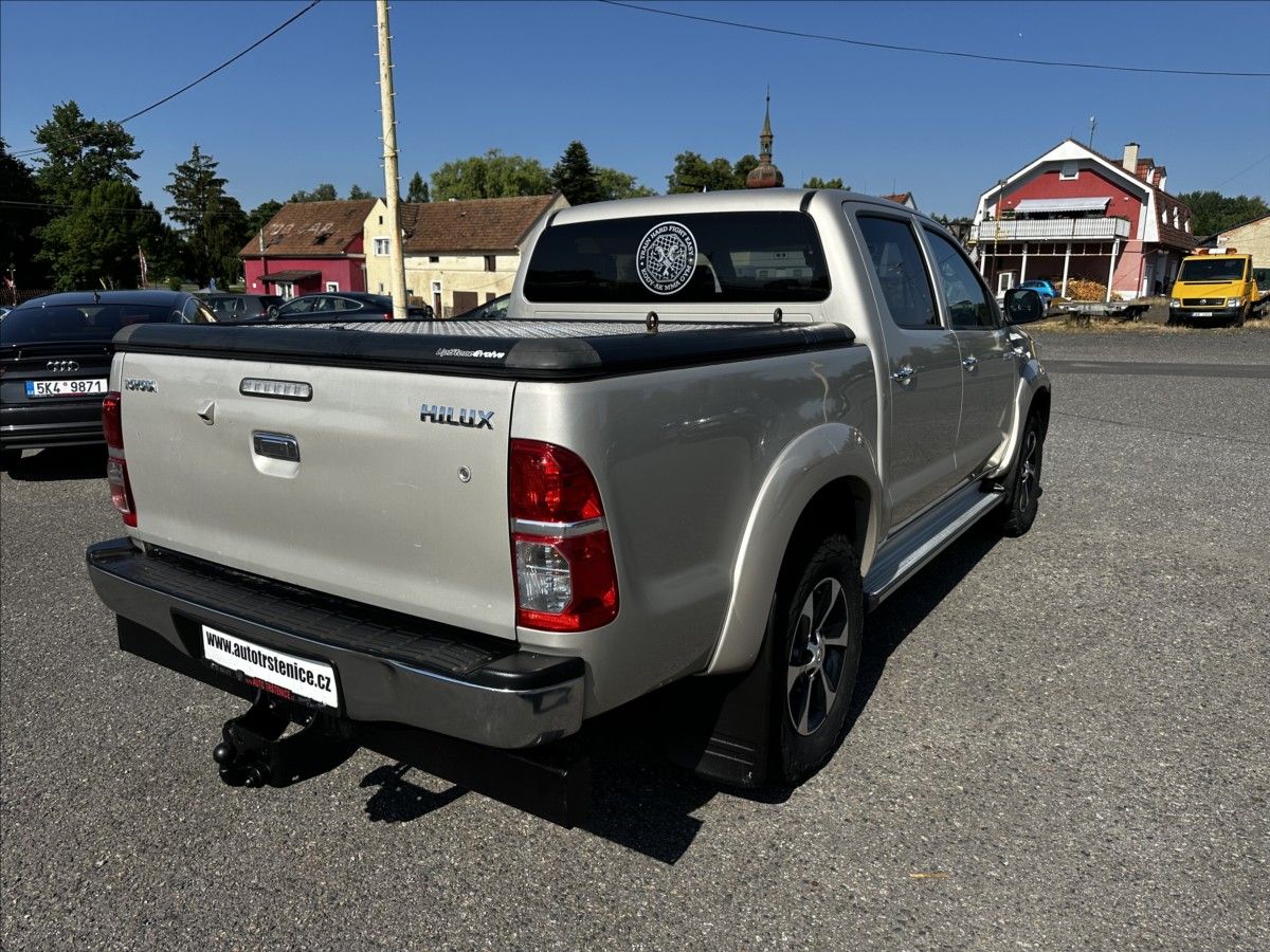 Toyota Hilux, 3,0 D-4D-PO ROZVODECH-PŮVOD ČR - fotka 5