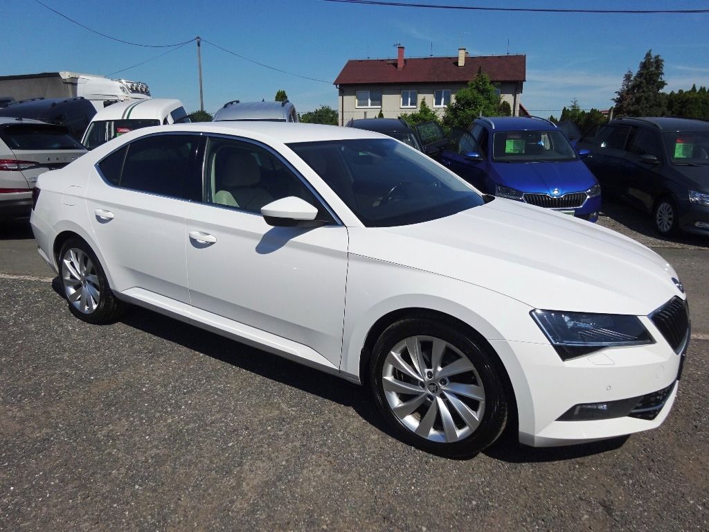 Škoda Superb, III Style 1,8TSI - 1.Maj. - ČR - fotka 3