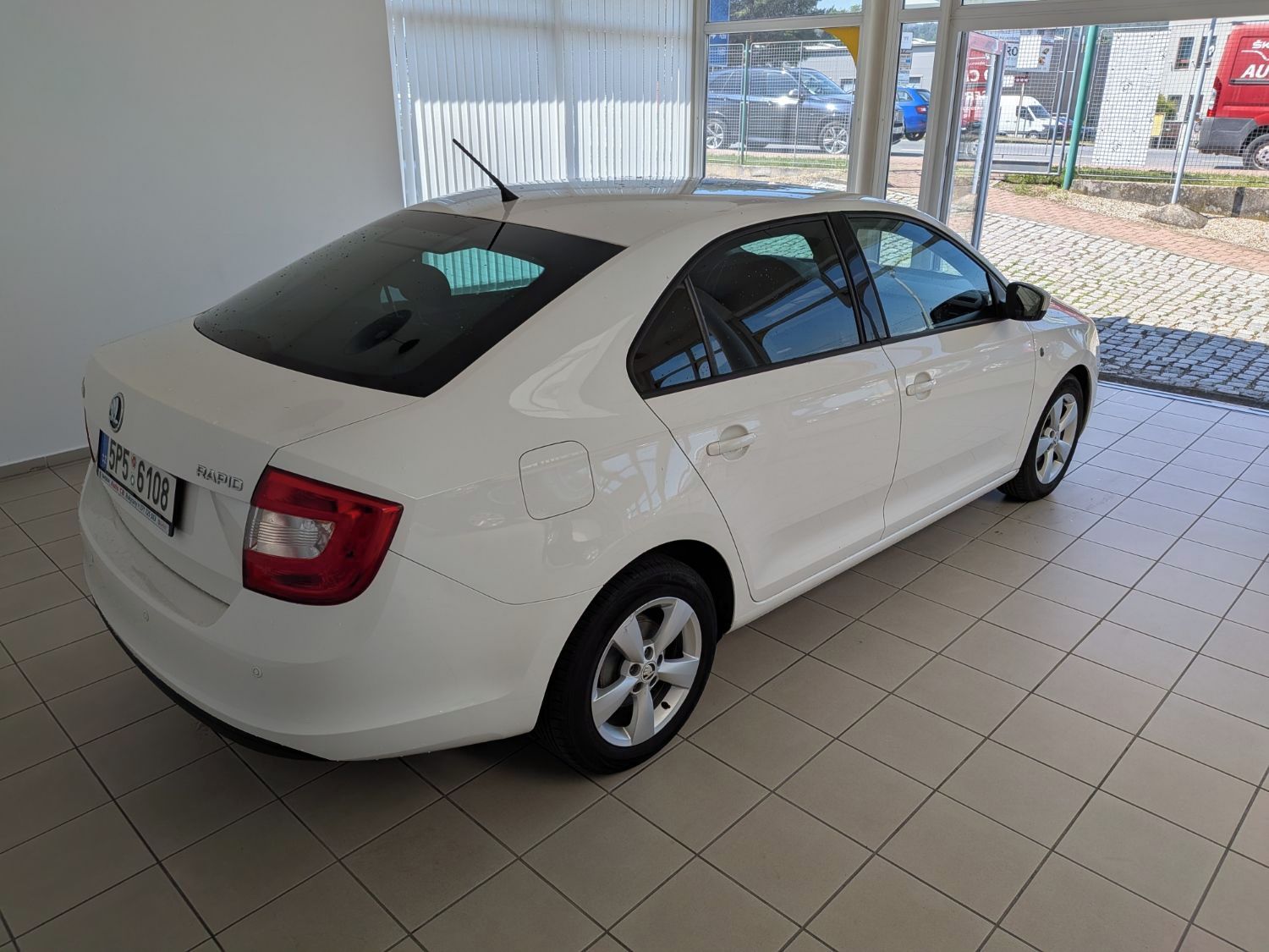 Škoda Rapid, Action 1,2 TSI 63 kW - fotka 5