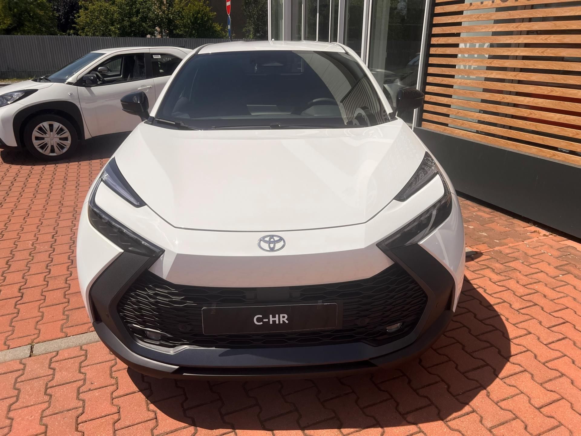 Toyota C-HR, 2,0 PHEV  STYLE - fotka 2