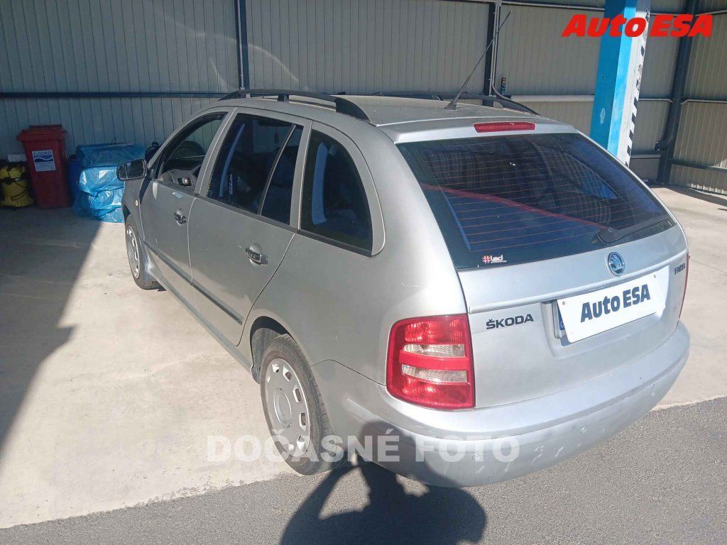 Škoda Fabia, 1.4i SPECIÁLNÍ AUTOMOBIL - fotka 2
