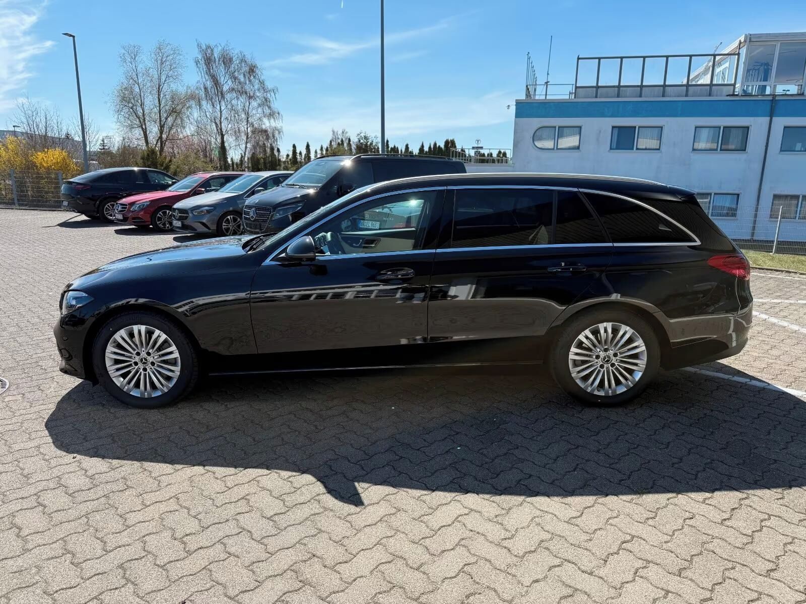 Mercedes-Benz Třídy C, 220 T d 4Matic*360°*Kůže*Navi* - fotka 5