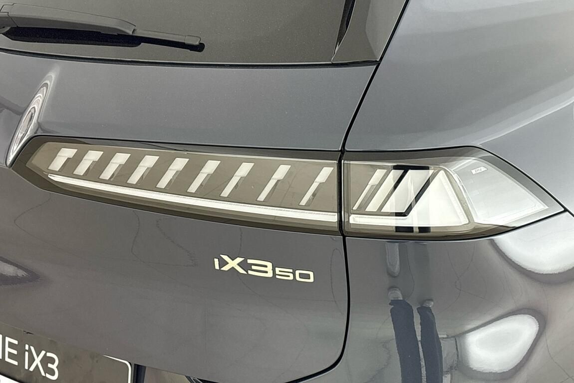BMW iX3, 50 xDrive - fotka 5
