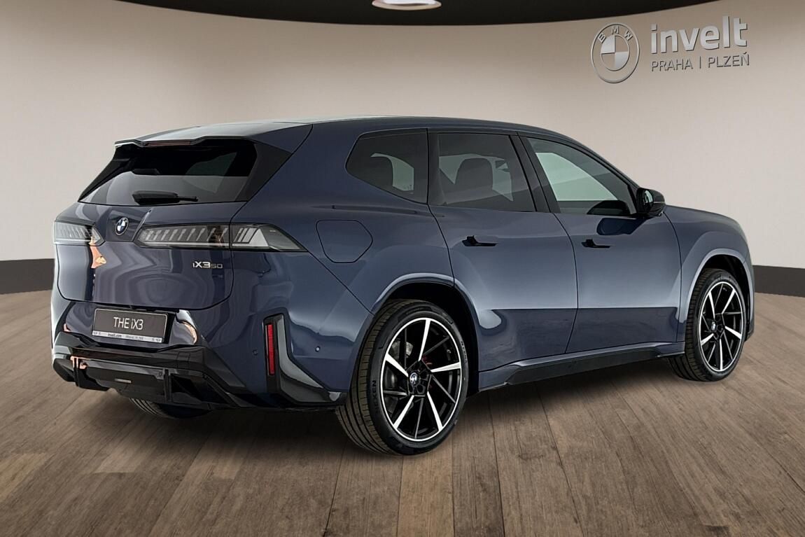 BMW iX3, 50 xDrive - fotka 3