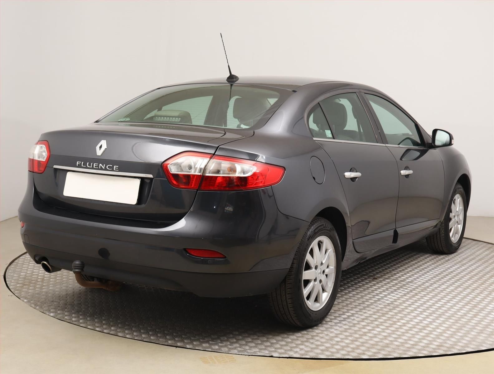 Renault Fluence, 1.6 16V, Kožené sedačky - fotka 5