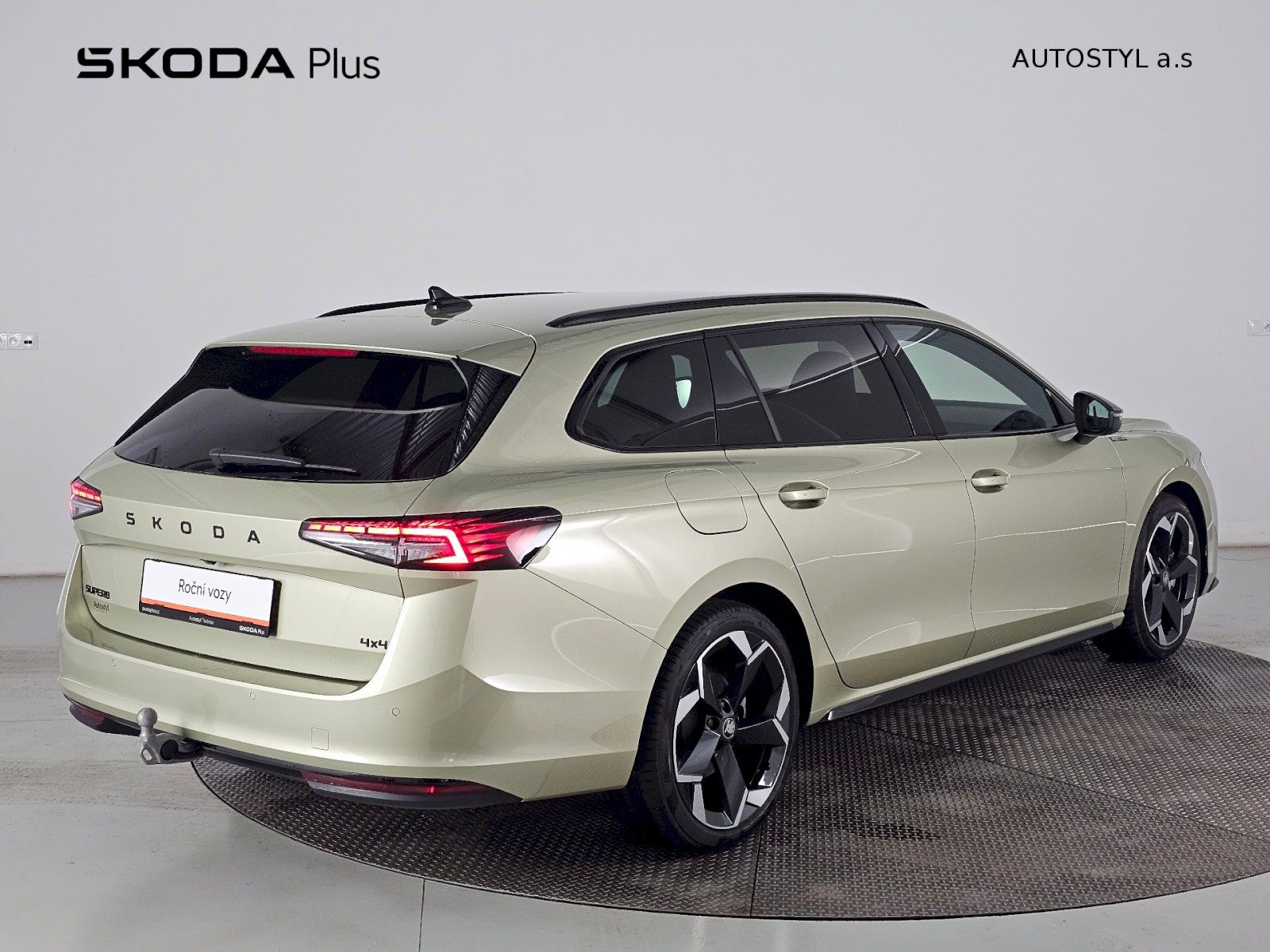 Škoda Superb, 2.0TDi 142kW 4X4 SPORTLINE WEB - fotka 2