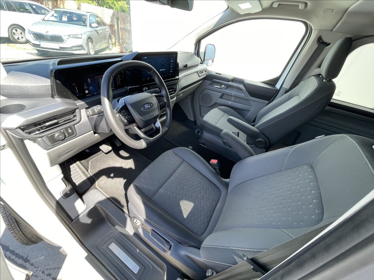 Ford Tourneo Custom, 2,0 EcoBlue AWD A8 Titanium L2 - fotka 5