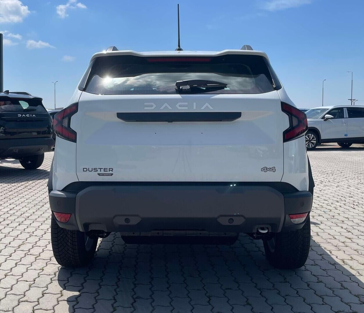 Dacia Duster, Expression Hybrid-G 150 4x4  1 - fotka 5