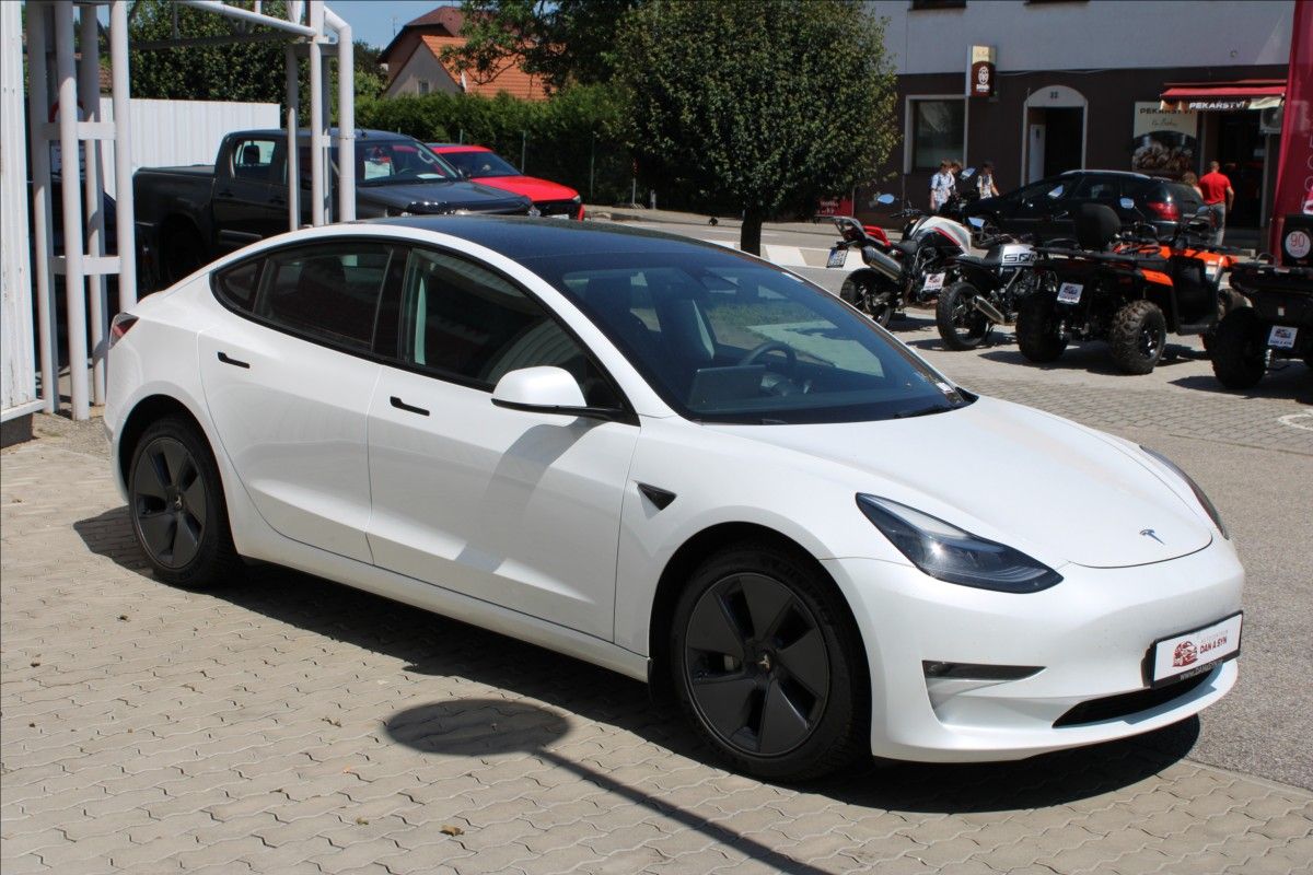 Tesla Model 3, LONG RANGE DUAL MOTOR - fotka 2