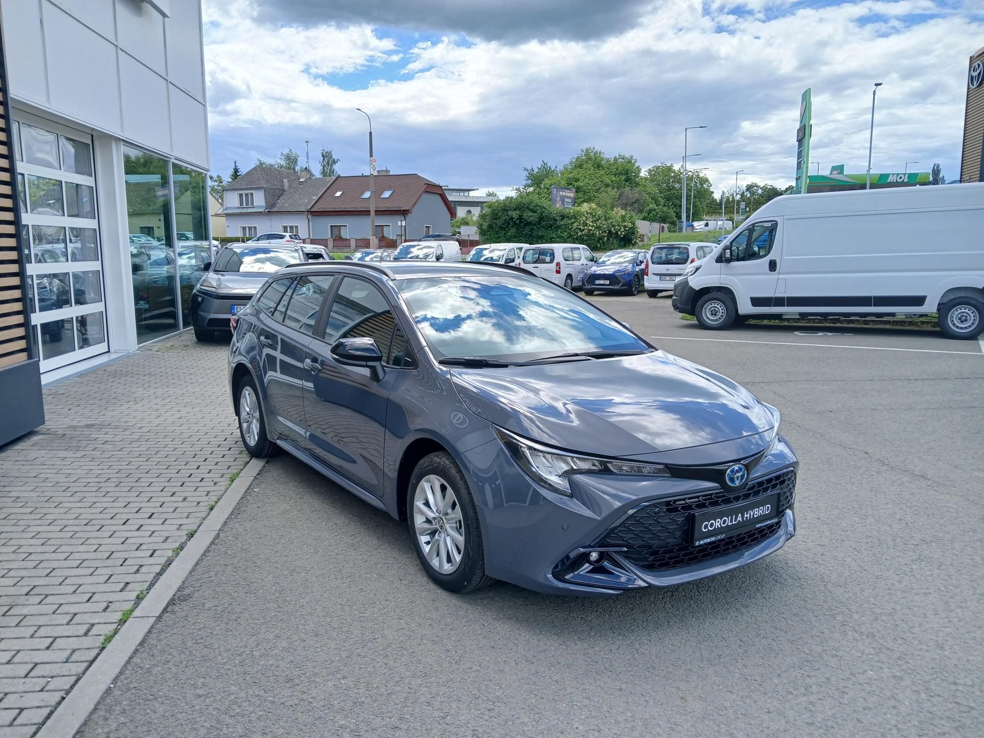 Toyota Corolla, 1,8 Hybrid Comfort+tech - fotka 3
