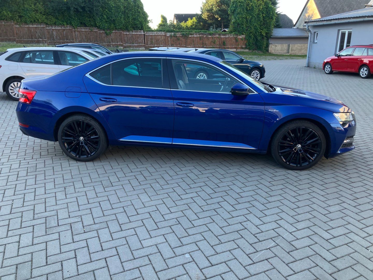 Škoda Superb, 2.0TDI L&K DSG 4X4 WEBASTO - fotka 3