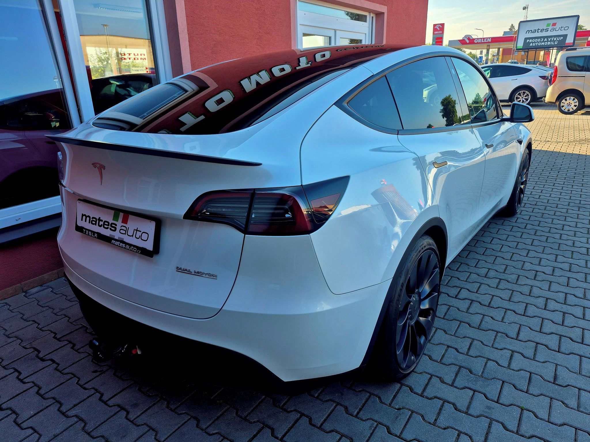 Tesla Model Y, Performance 393 kW SOH 92,5 % - fotka 6