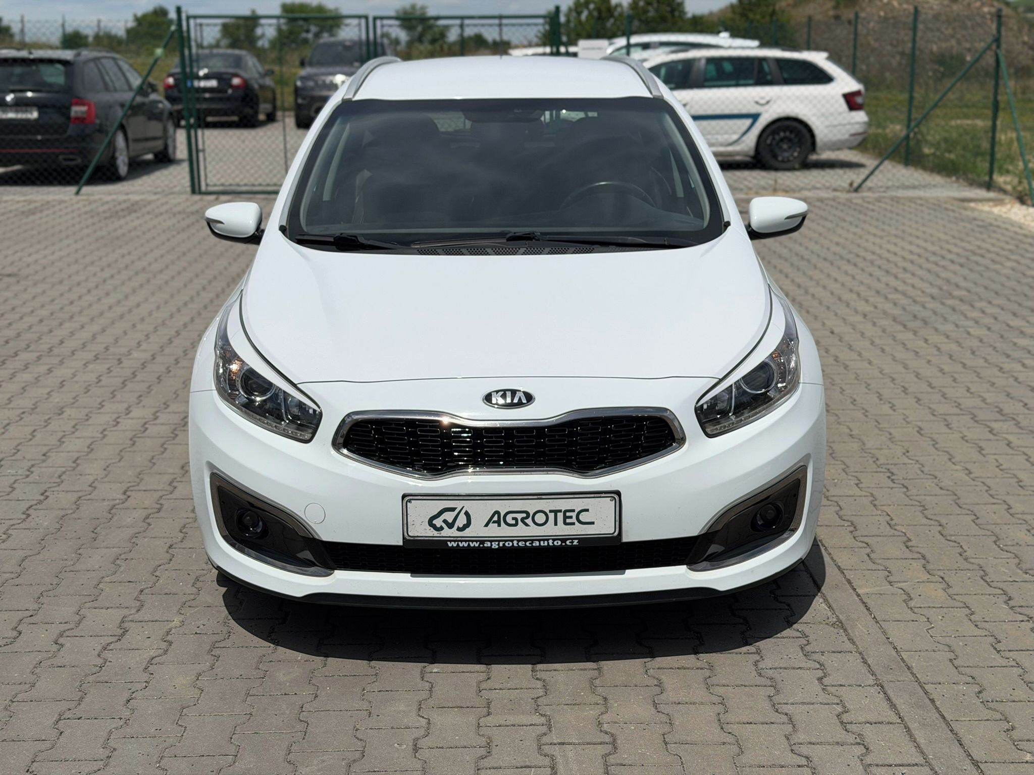 Kia Cee´d, 1.6 CRDi 100kW Exclusive SW - fotka 2