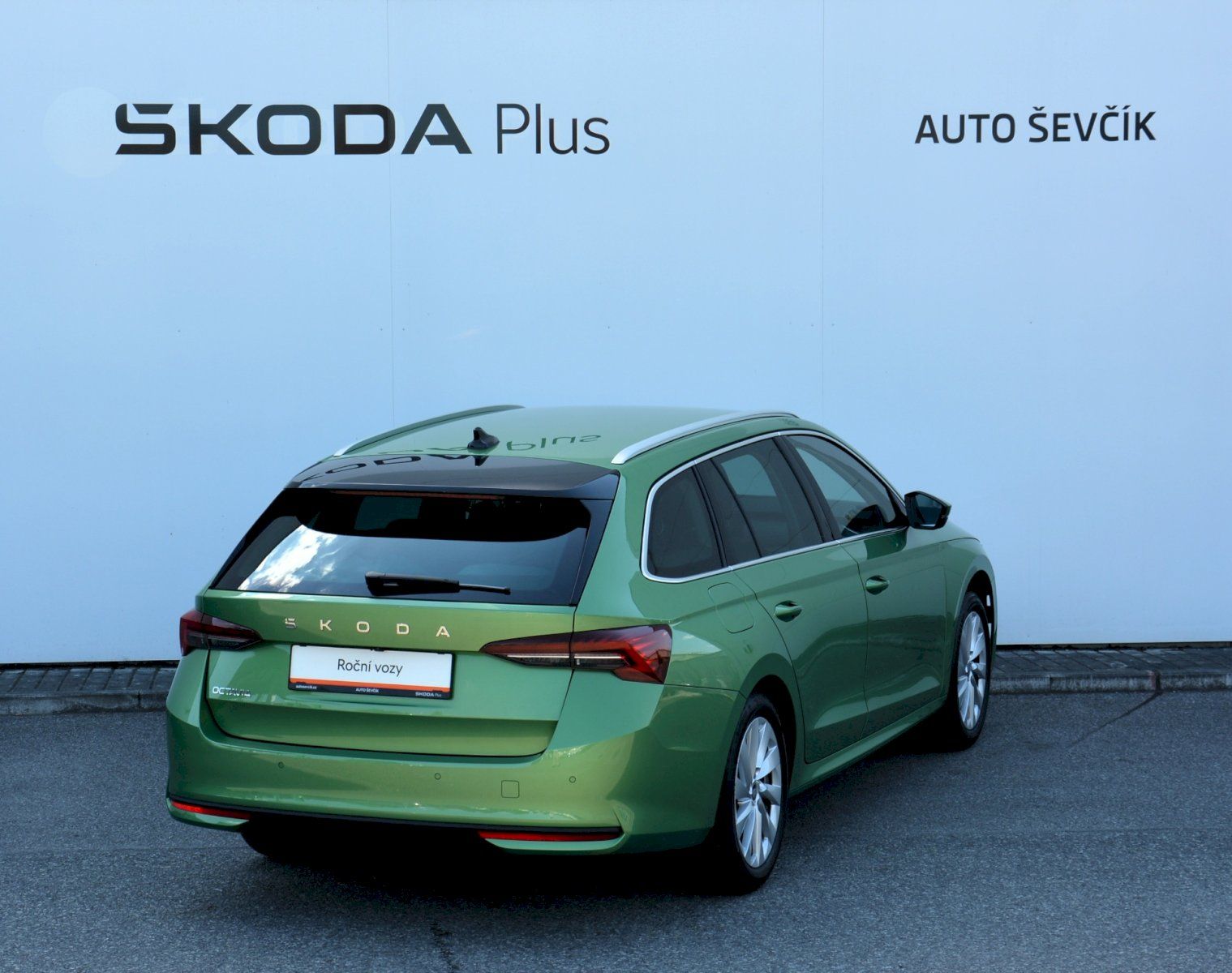 Škoda Octavia, Combi 1.5 TSI 110 kW TOP Selec - fotka 2