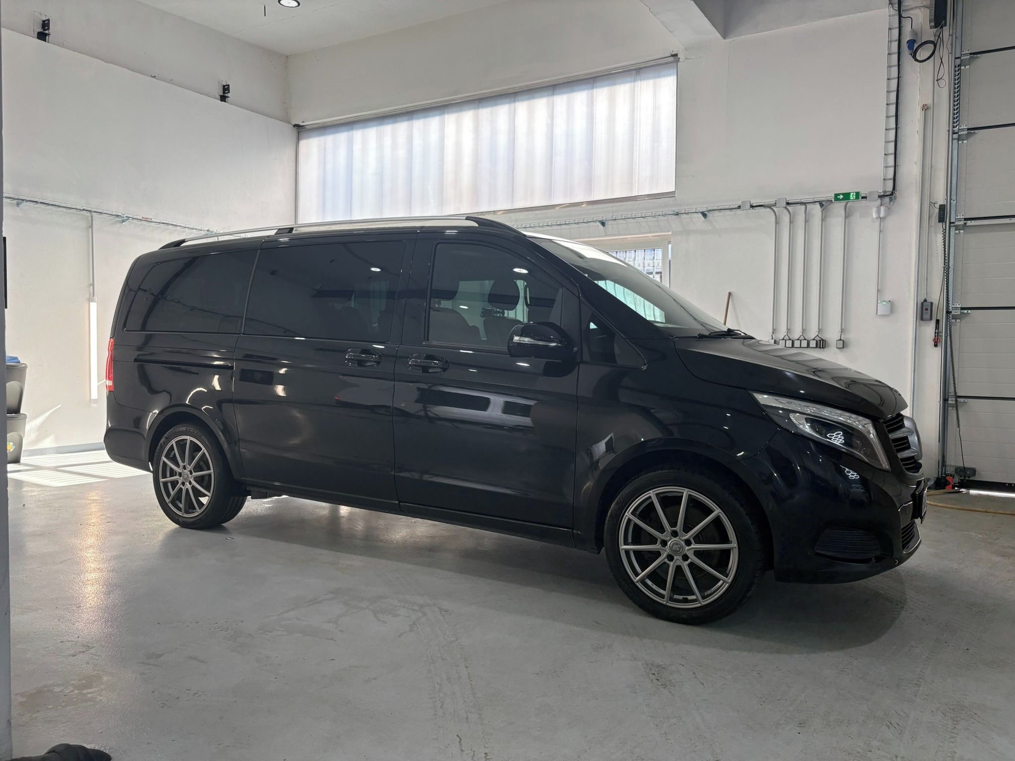 Mercedes-Benz Třídy V, Mercedes-Benz Třídy V, 250d 4M - fotka 4