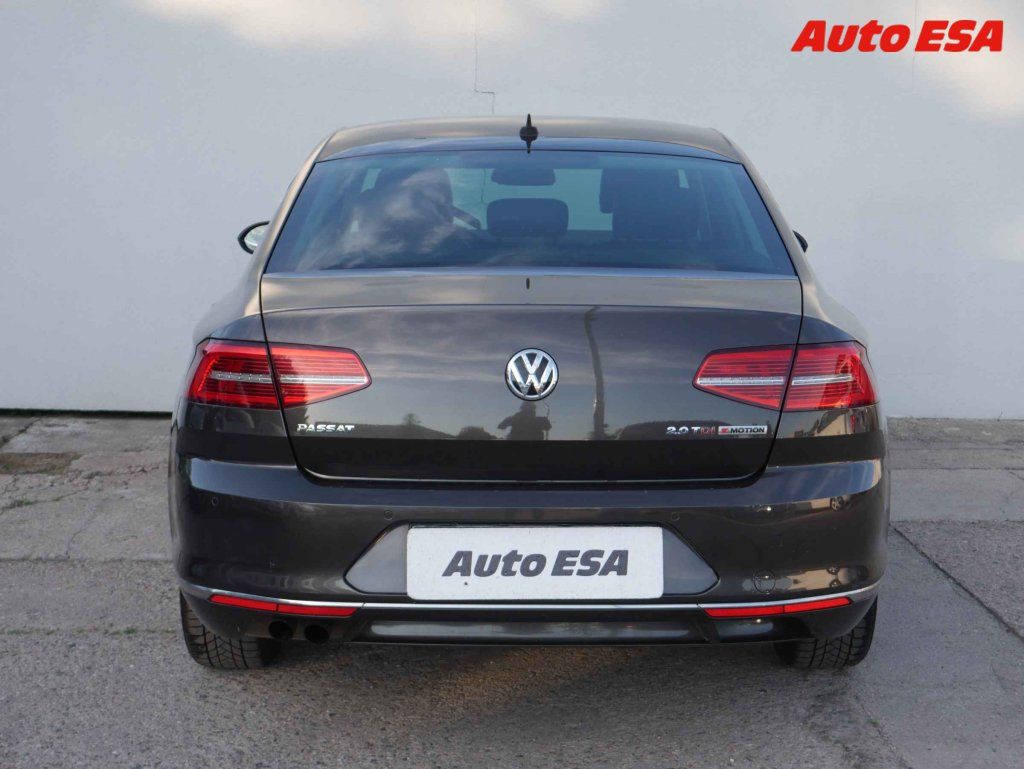Volkswagen Passat, 2.0 TDi,ČR - fotka 5