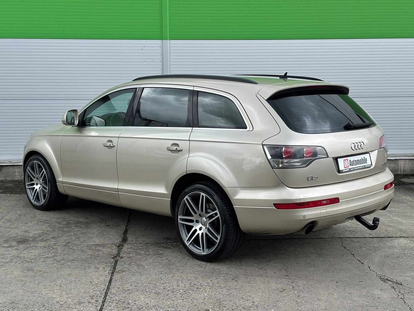 Audi Q7, 3.0TDi 4x4 Webasto TAŽNÉ ALU21 - fotka 6