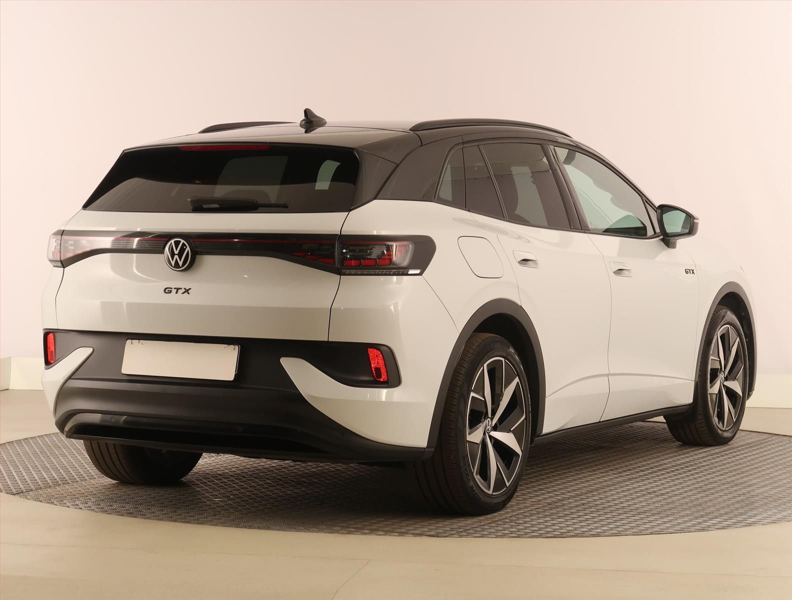 Volkswagen ID.4, GTX (82 kWh), SoH 92%, 4X4 - fotka 5