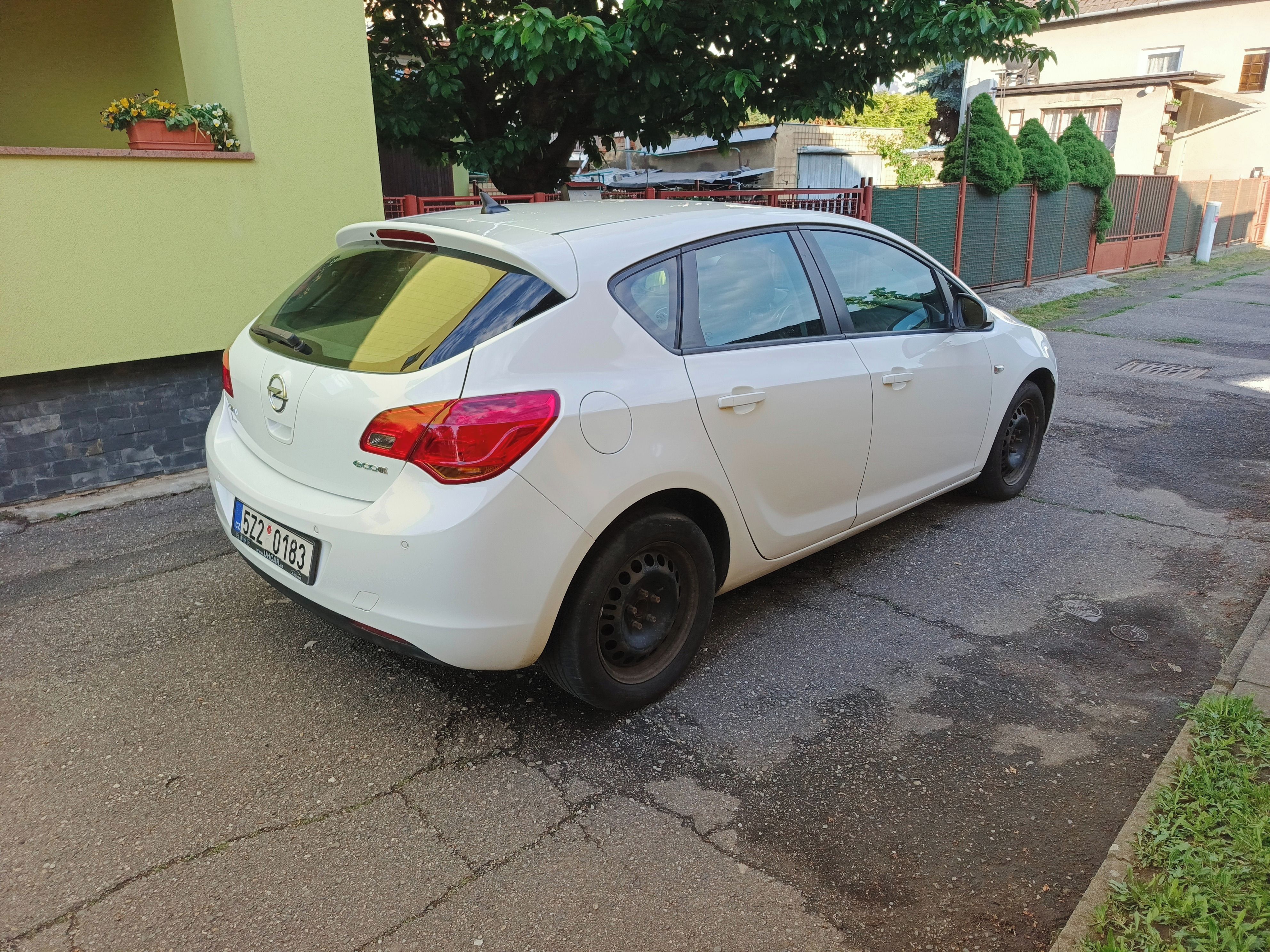 Opel Astra, Opel Astra J 1.3 CDTI - fotka 4