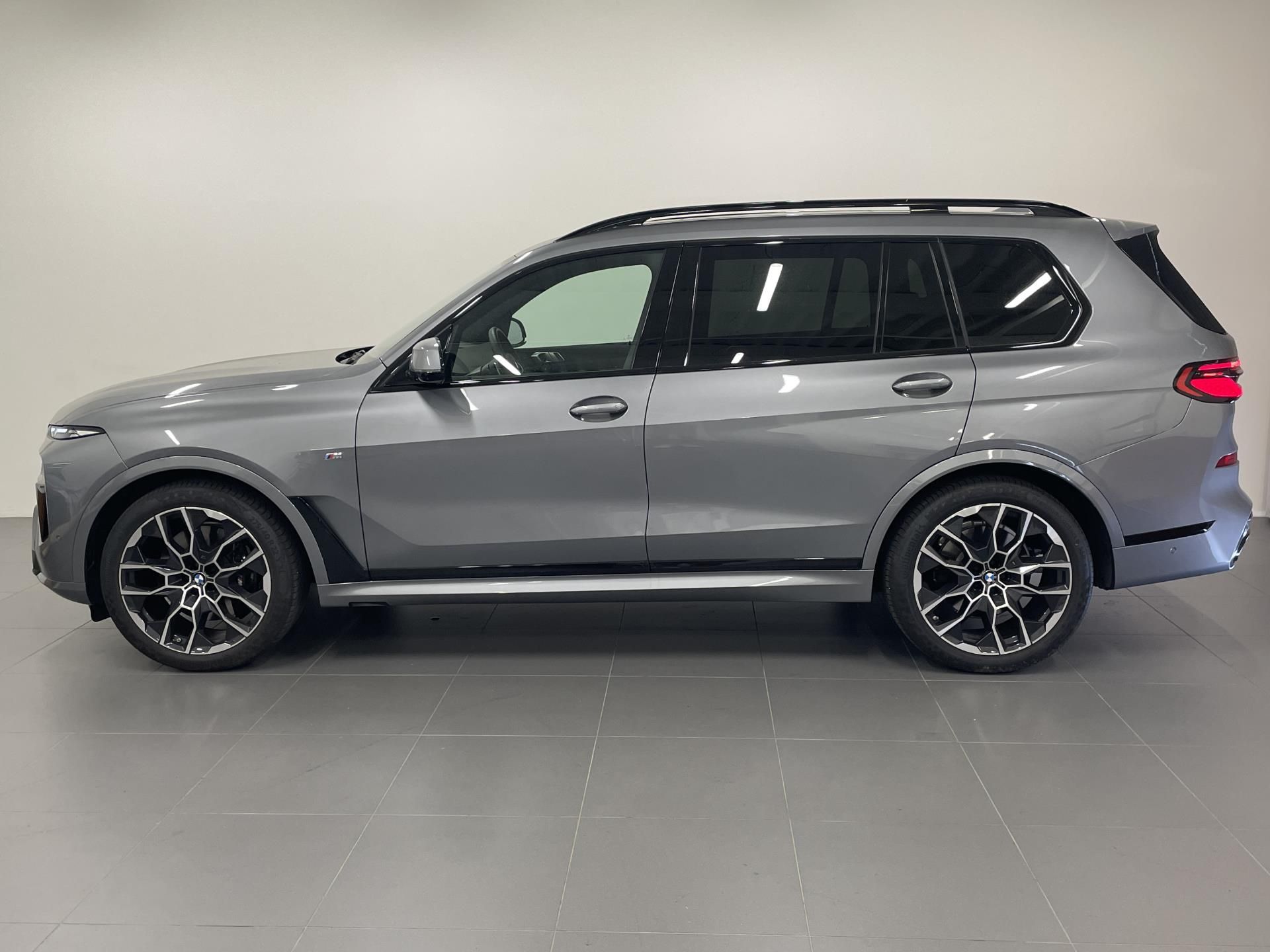 BMW X7, X7 xDrive40d - fotka 5