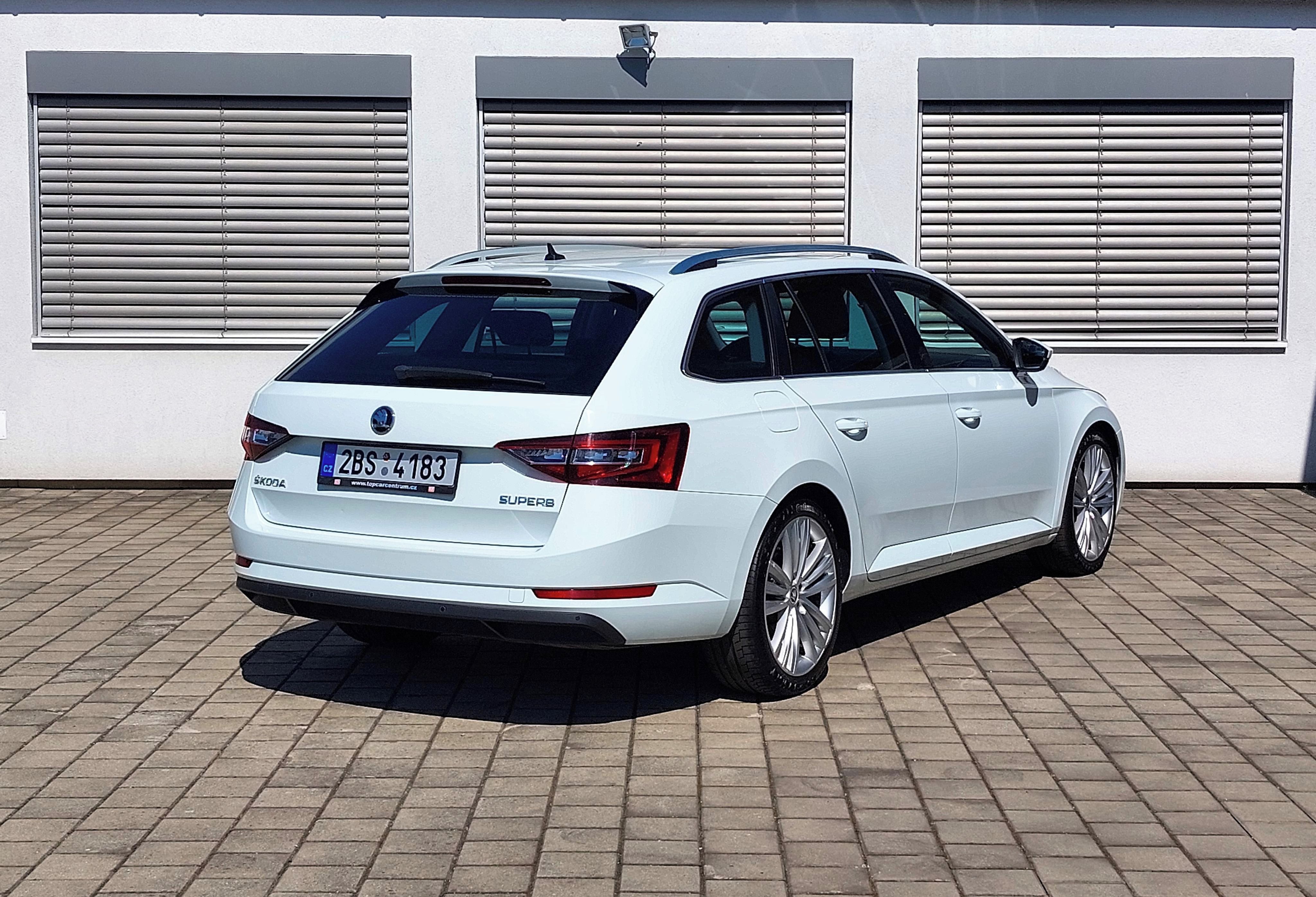 Škoda Superb, 2.0, 110 kW, automat - fotka 5