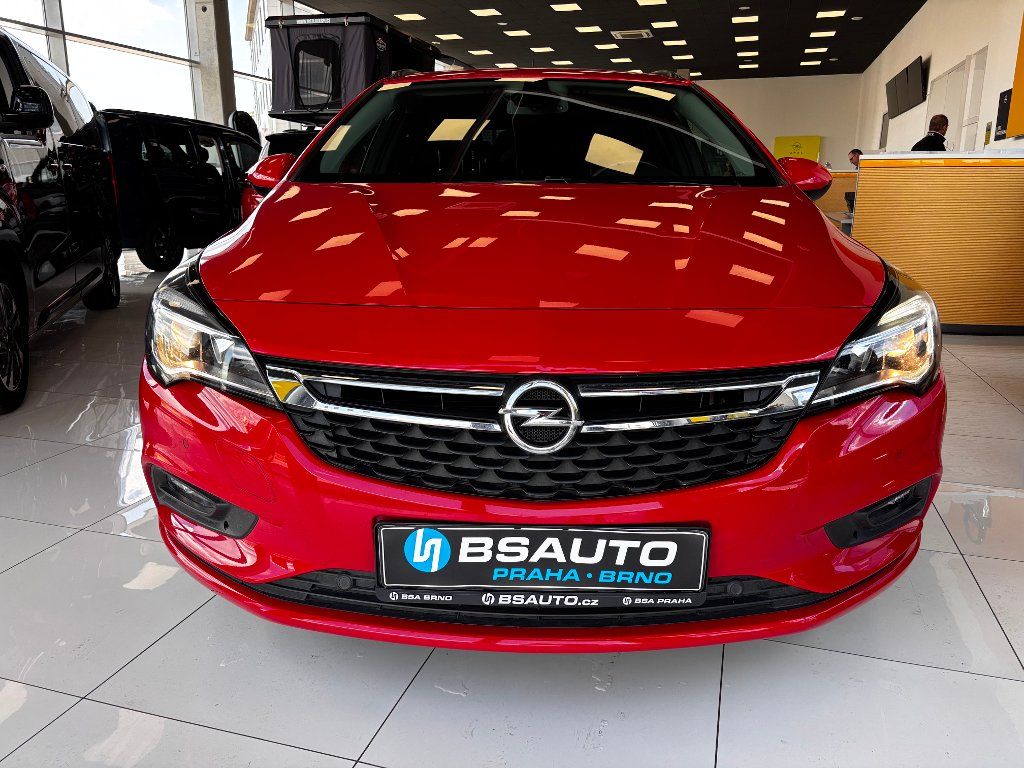 Opel Astra, 1.4i 74KW 2017 - fotka 2