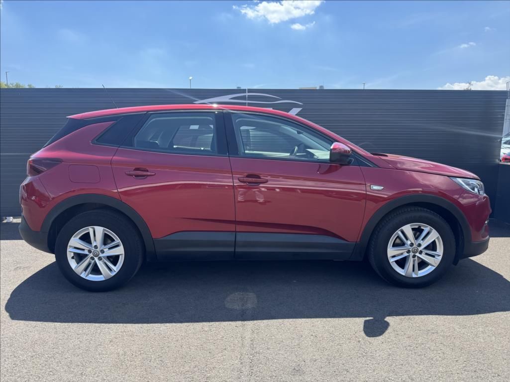 Opel Grandland X, 1,2 - fotka 6