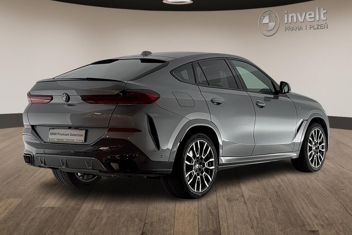 BMW X6, xDrive40d - fotka 3