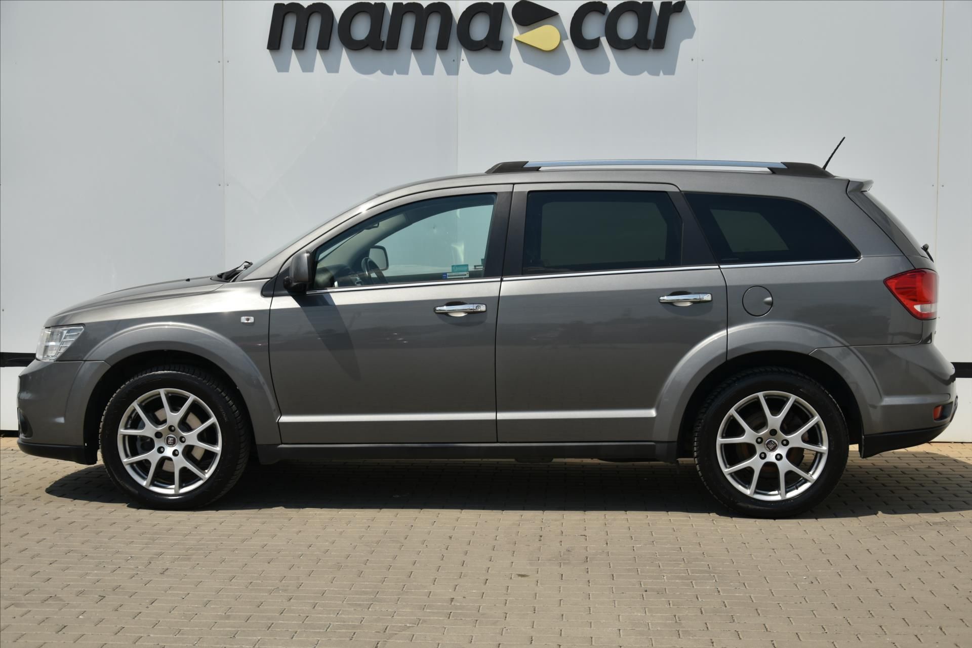 Fiat Freemont, 2.0 MJT 125kW AWD 7-MÍST ČR - fotka 4